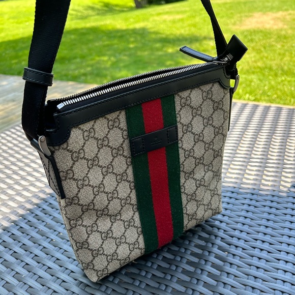 Gucci - Picture 2 of 9
